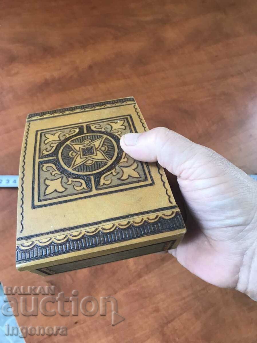 Доставка на КУТИЯ ДЪРВО ПИРОГРАФ РИСУНЪК СТАРИННА ОТ СОЦА МОСТРА Доставка на КУТИЯ ДЪРВО ПИРОГРАФ РИСУНЪК СТАРИННА ОТ СОЦА МОСТРА