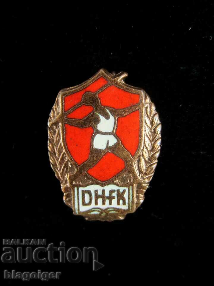 DDR-GDR-SPORTS BADGE-ENAMEL with price 7.99 BGN | € 4.09 DDR-GDR-SPORTS BADGE-ENAMEL with price 7.99 BGN | € 4.09