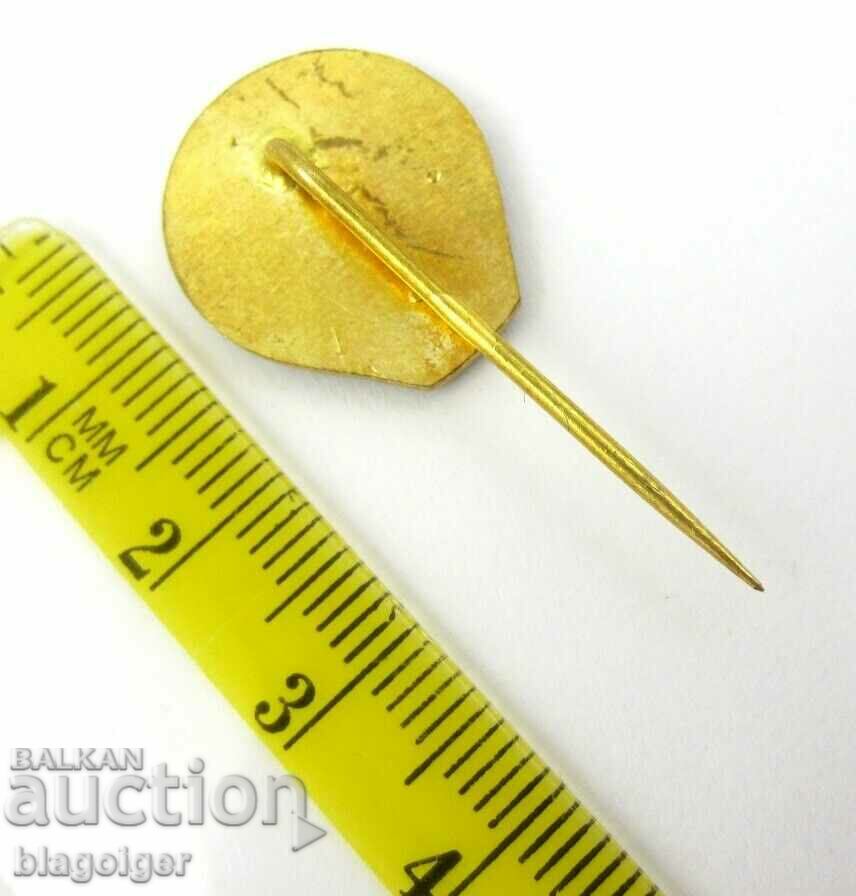 FOOTBALL FEDERATION OF SLOVAKIA-OLD BADGE with price 7.99 BGN | € 4.09 FOOTBALL FEDERATION OF SLOVAKIA-OLD BADGE with price 7.99 BGN | € 4.09