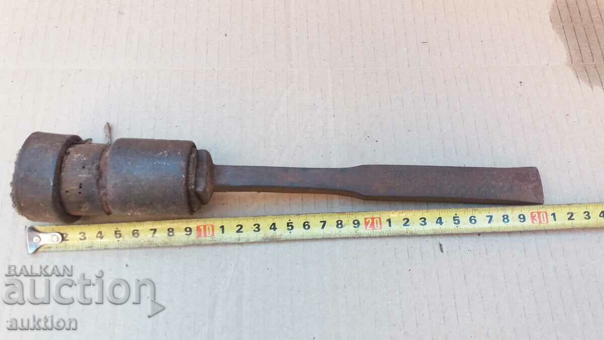 CARPENTER'S CHISEL - 5 CARPENTER'S CHISEL - 5