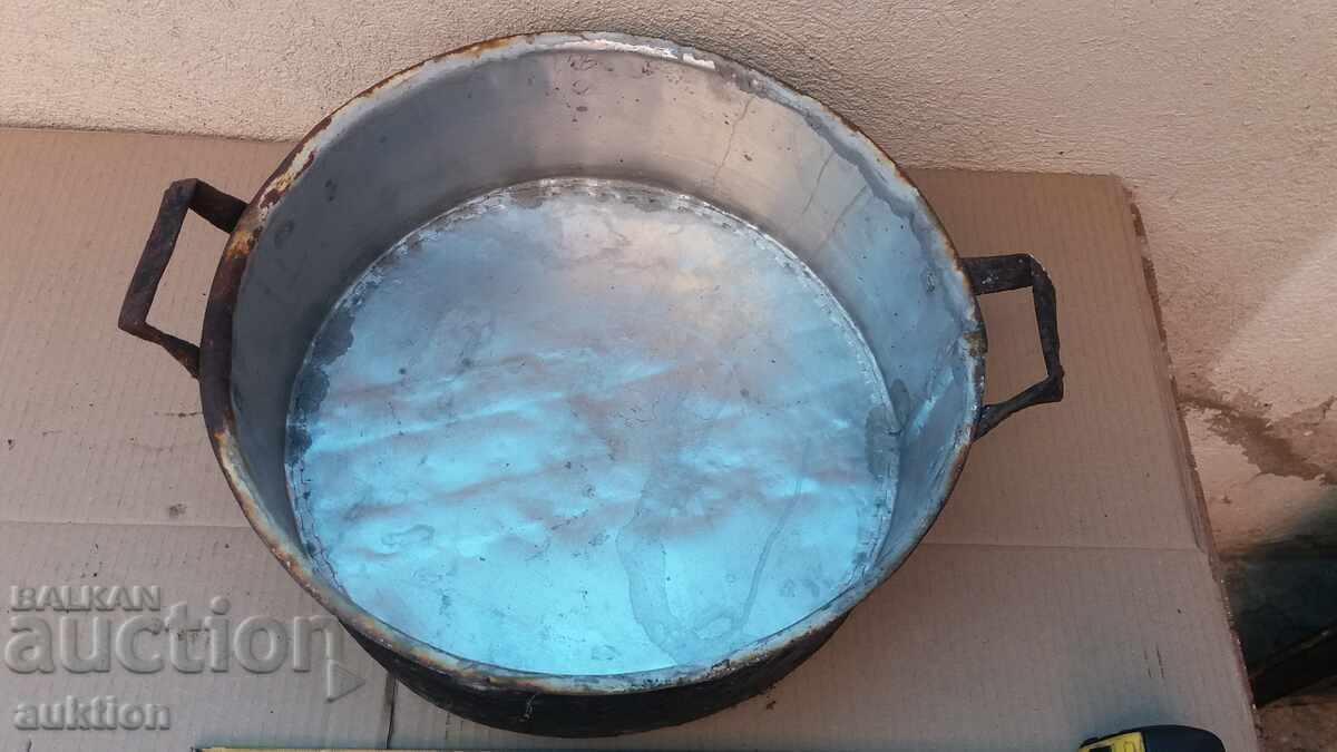 Auction OLD TILED TRAY FOR LUTENITA, LAMB, ETC. Auction OLD TILED TRAY FOR LUTENITA, LAMB, ETC.