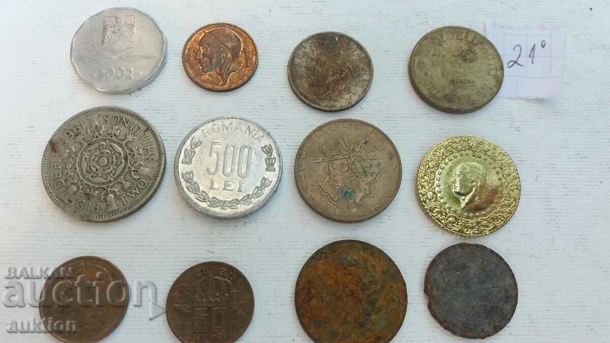 LOT OF 12 FOREIGN COINS - 5 LOT OF 12 FOREIGN COINS - 5