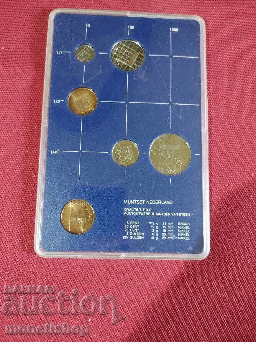 Монети Нидерландия Пълен сет 1982г.