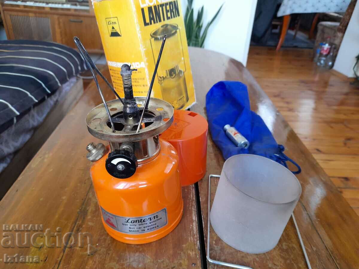 Auction  Old Gasoline Lantern Lamp