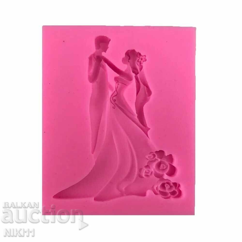 Formă din silicon proaspăt căsătoriți pentru decor tort fondant nuntă cu preț 11.00 BGN | € 5.62 Formă din silicon proaspăt căsătoriți pentru decor tort fondant nuntă cu preț 11.00 BGN | € 5.62