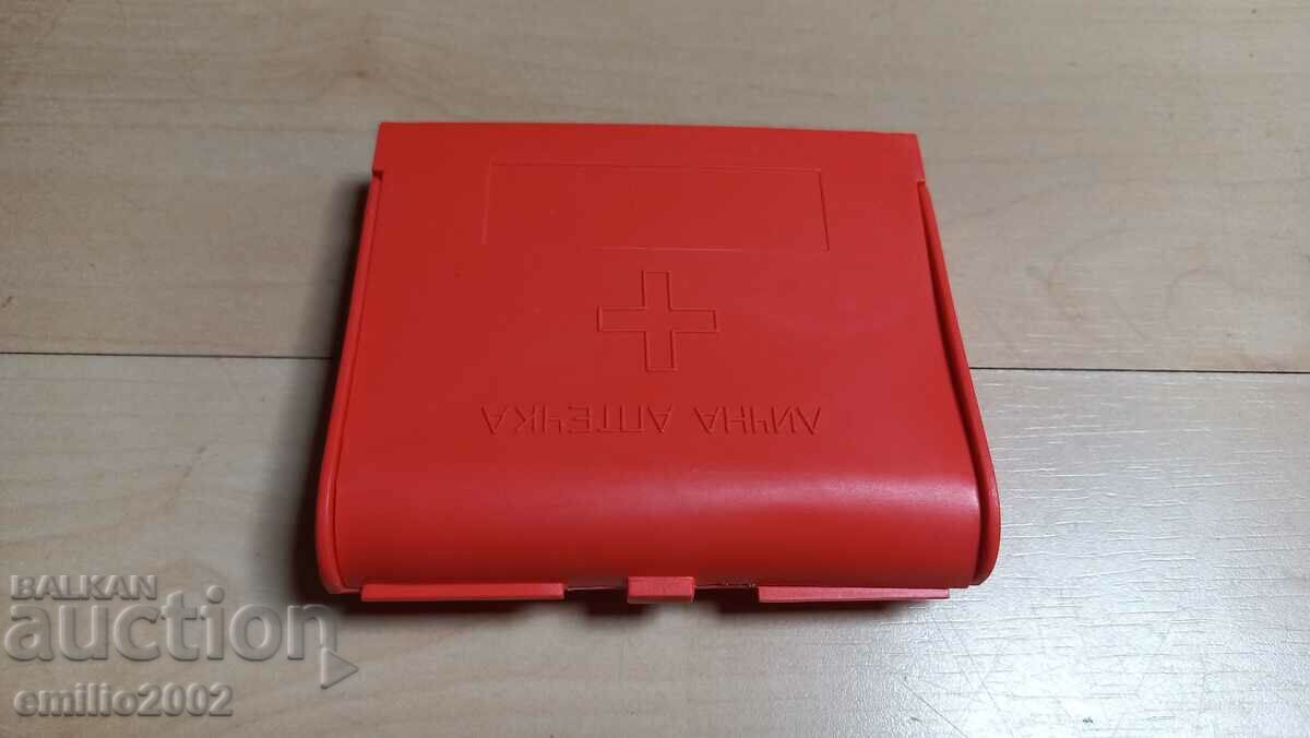 Military first aid kit - 5