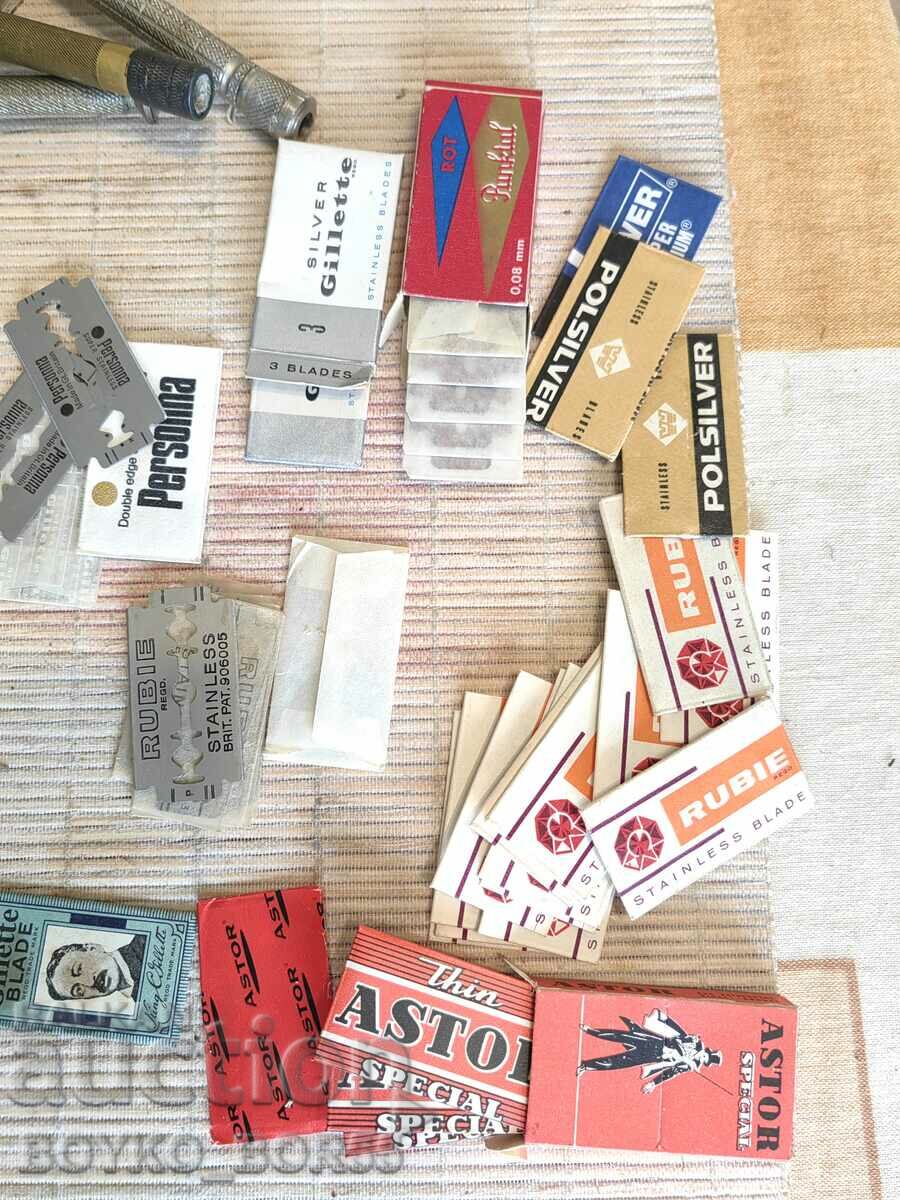 Lot of Old Collectible Barber Knives + Razors with price 69.00 BGN | € 35.28 Lot of Old Collectible Barber Knives + Razors with price 69.00 BGN | € 35.28