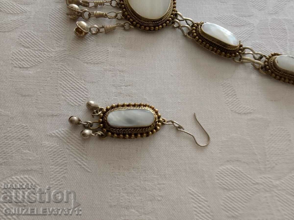 Renaissance style mother of pearl necklace, bracelet and earrings with price € 60.62 | 118.56 BGN Renaissance style mother of pearl necklace, bracelet and earrings with price € 60.62 | 118.56 BGN