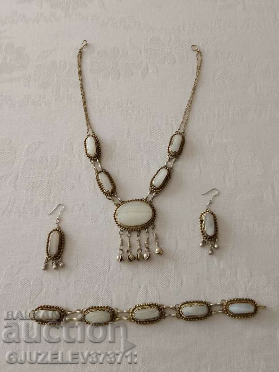 Renaissance style mother of pearl necklace, bracelet and earrings Renaissance style mother of pearl necklace, bracelet and earrings