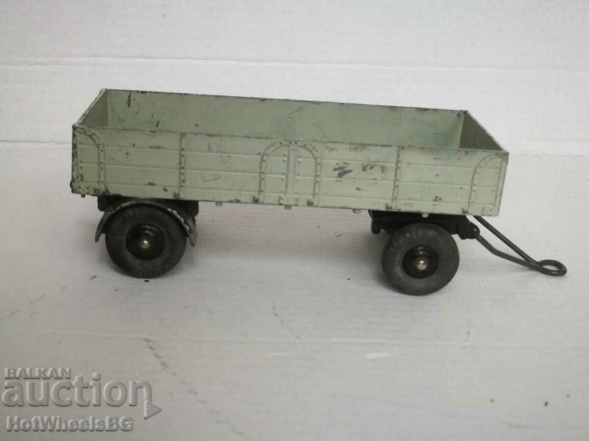 Auction  DINKY TOYS Meccano Ltd-No 428 Trailer