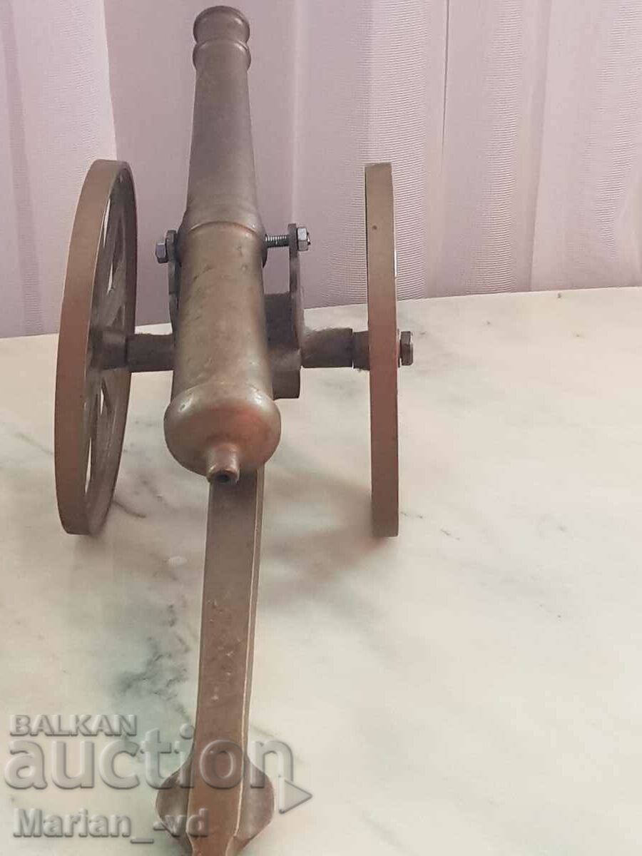 Παράδοση Μπρούτζινο τοπ Παράδοση Μπρούτζινο τοπ