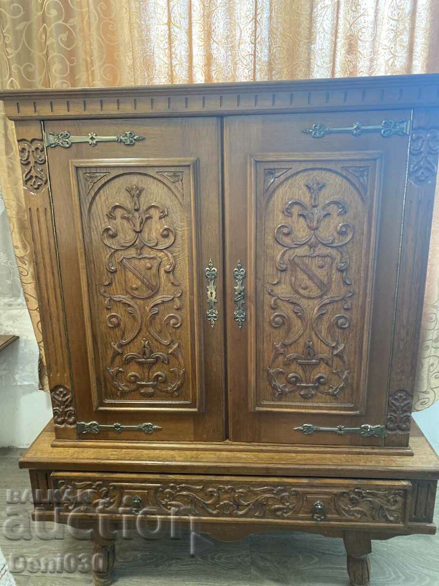 Beautiful cabinet with beautiful wood carving Massive!!!!