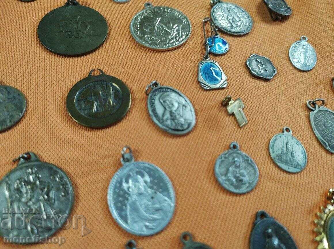 Lot: 64 religious medals. - 7 Lot: 64 religious medals. - 7