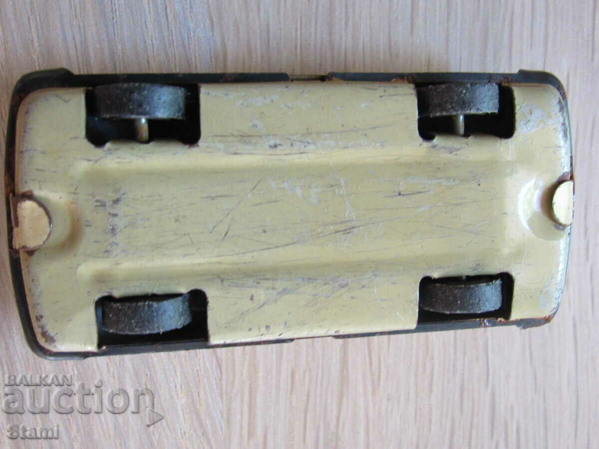 Collectible metal cart - 5 Collectible metal cart - 5