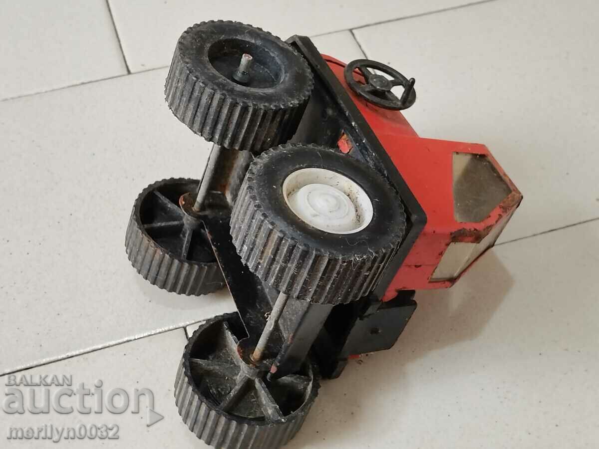 Children's toy excavator metal and plastic 70s NRB - 5 Children's toy excavator metal and plastic 70s NRB - 5