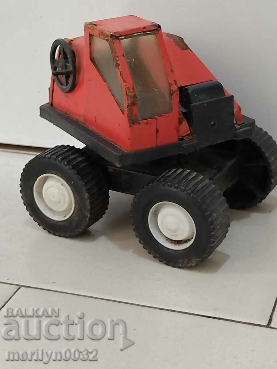 Children's toy excavator metal and plastic 70s NRB - 7 Children's toy excavator metal and plastic 70s NRB - 7