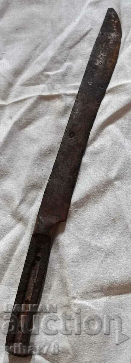 Παλιό σφυρήλατο μαχαίρι