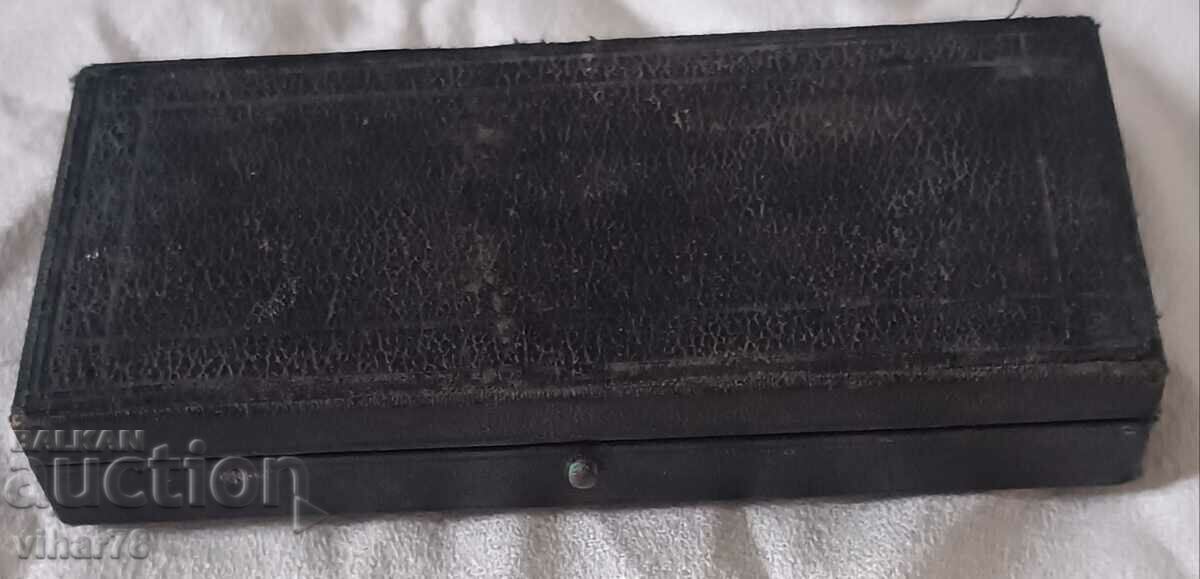 Livrarea Seringă veche - injecție colector cu cutie