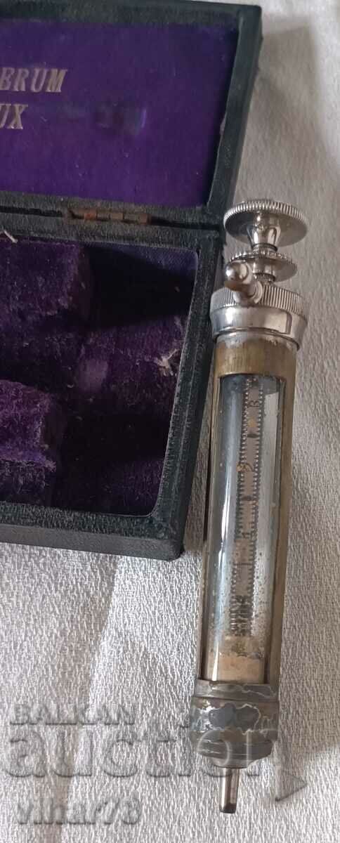 Seringă veche - injecție colector cu cutie - 5
