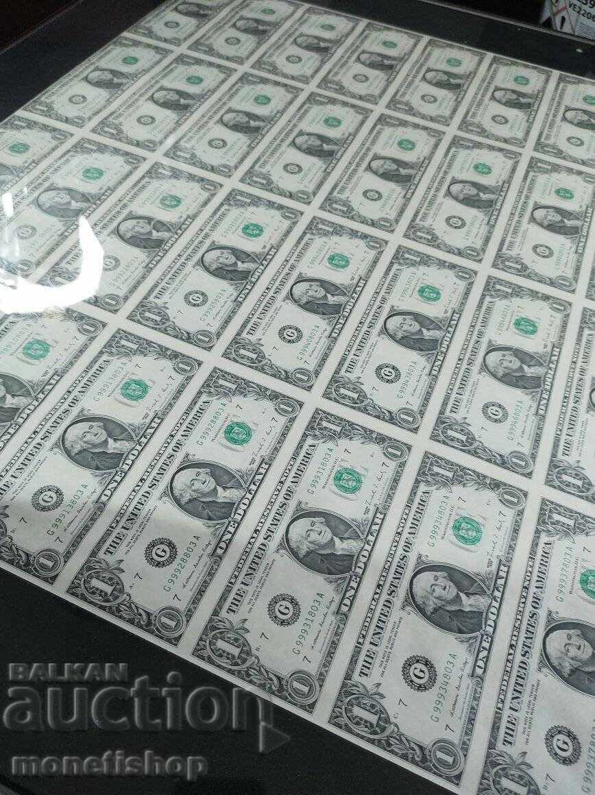 Уникално пано от банкноти 1 долара