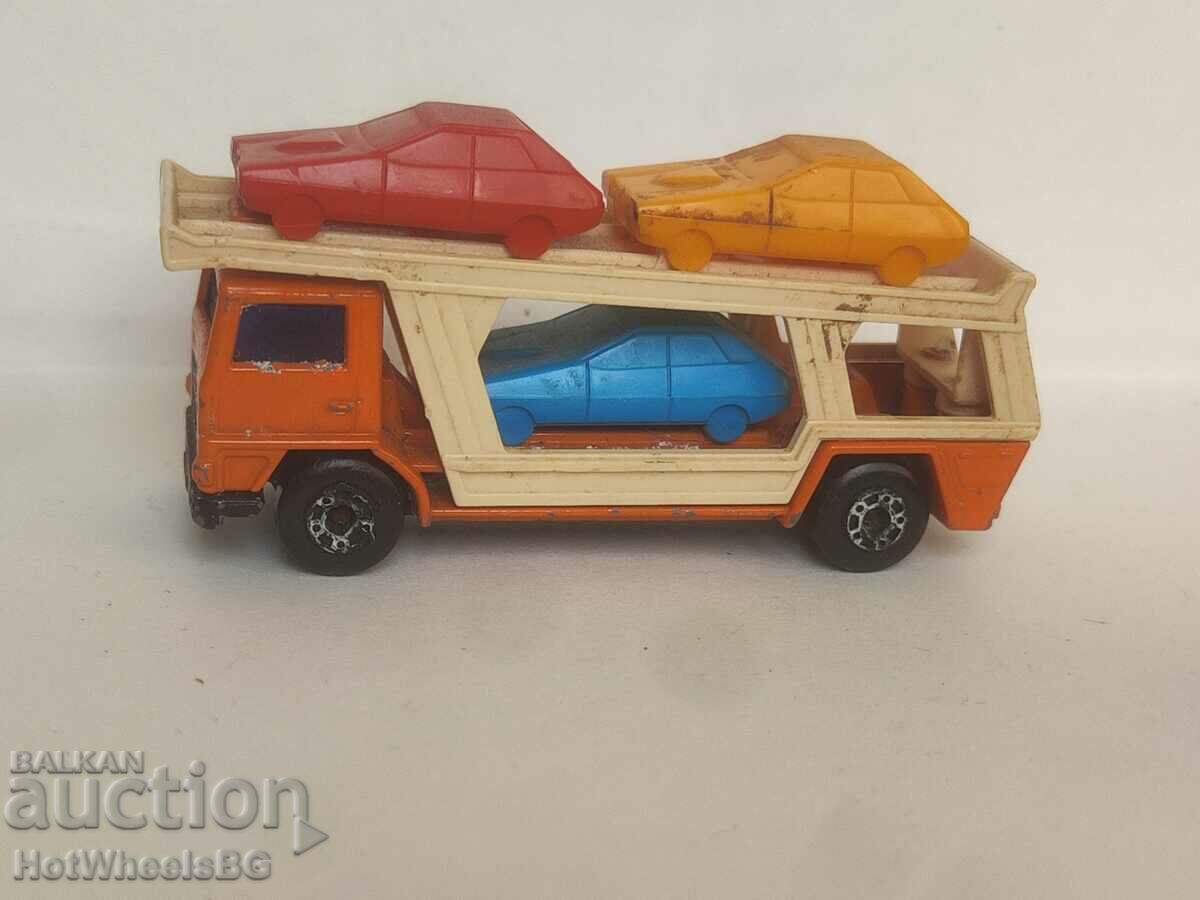 Matchbox No 11C Car Transporter 1976