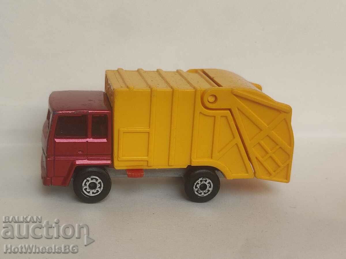 Matchbox No. 36D Refuse Truck 1980