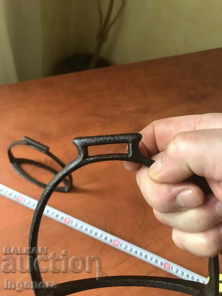 STRIP METAL OLD CAVALRY FORGED PAIR - 6 STRIP METAL OLD CAVALRY FORGED PAIR - 6