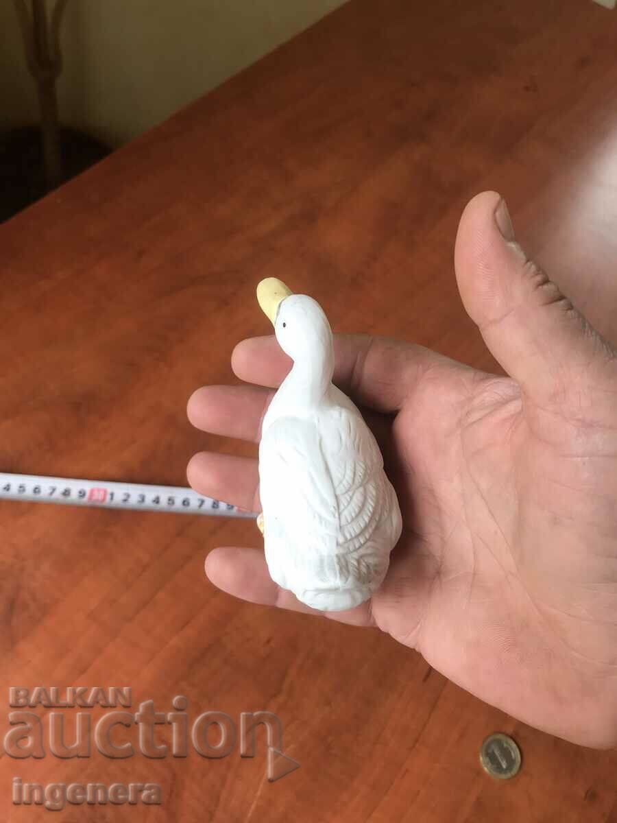 Auction  PORCELAIN DUCK DUCK FIGURE STATUETTE