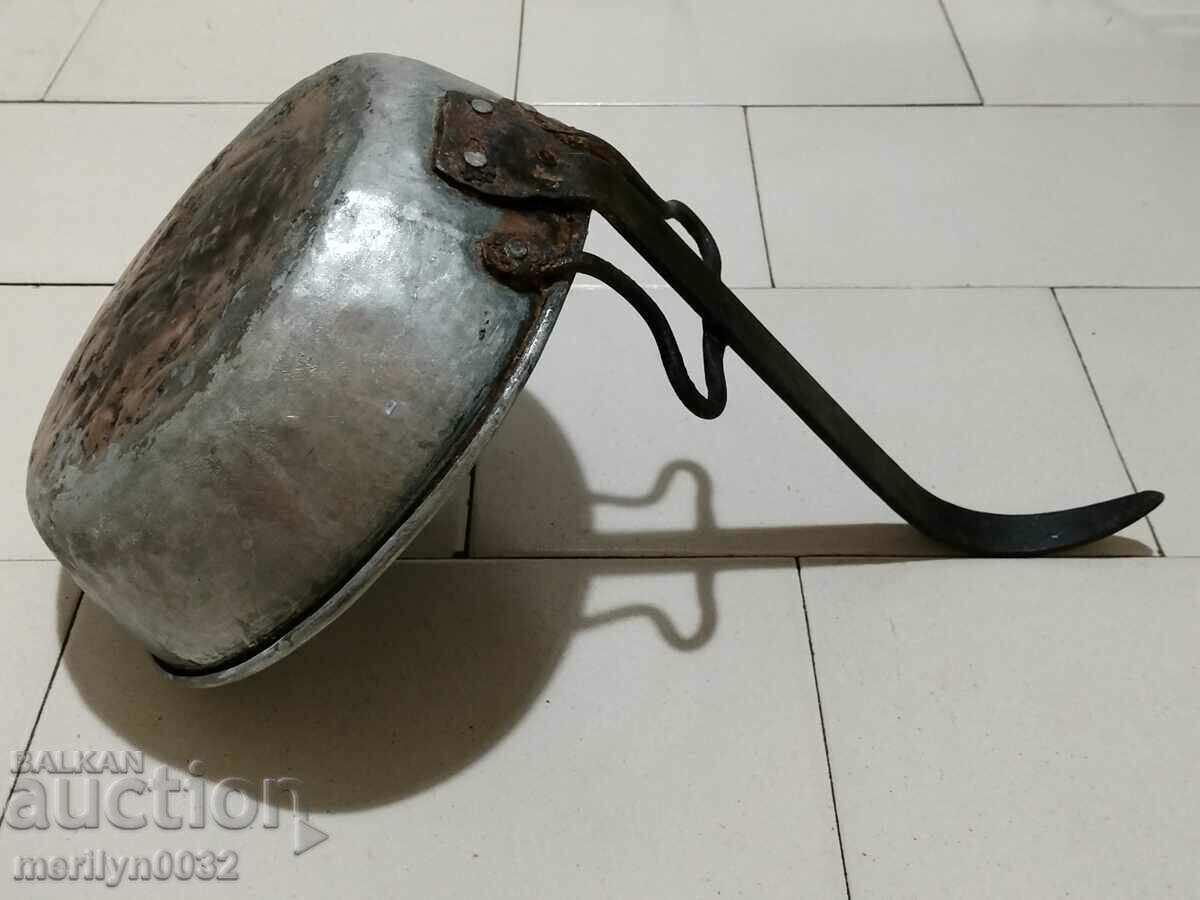 Old copper pan, copper, tray, copper vessel with price 89.50 BGN | € 45.76 Old copper pan, copper, tray, copper vessel with price 89.50 BGN | € 45.76