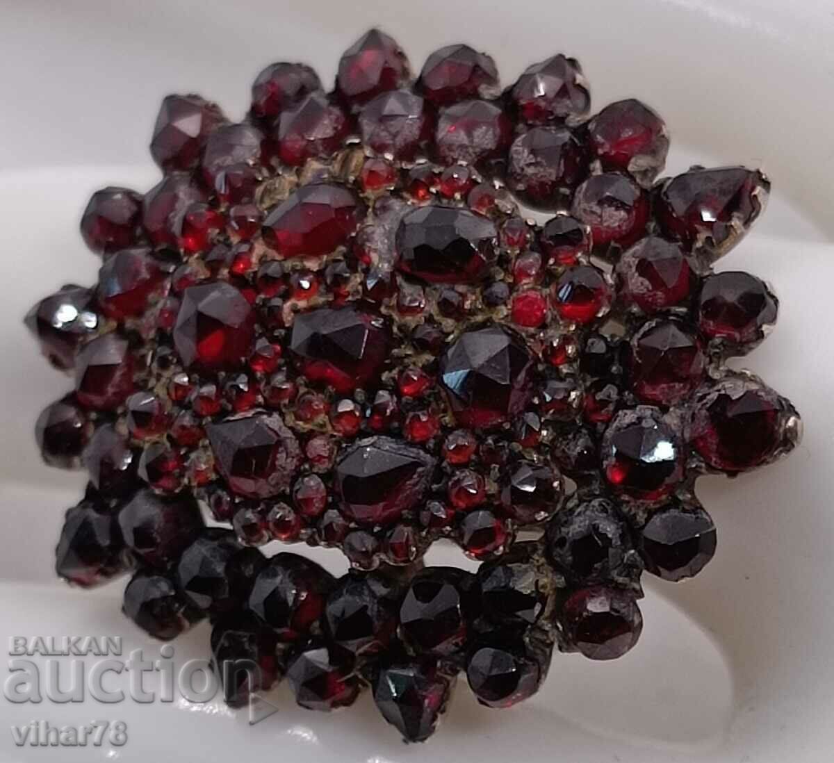 Delivery of OLD WOMEN'S SILVER GARNET RING Delivery of OLD WOMEN'S SILVER GARNET RING