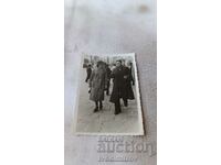 Φωτογραφία Σοφία Άνδρας και γυναίκα σε έναν περίπατο 1939