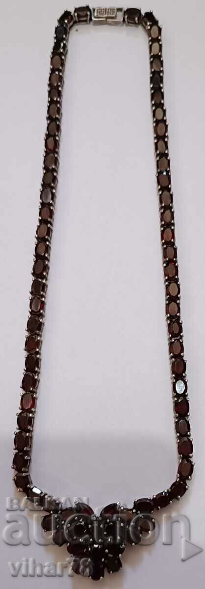 Auction Garnet Silver Necklace Auction Garnet Silver Necklace