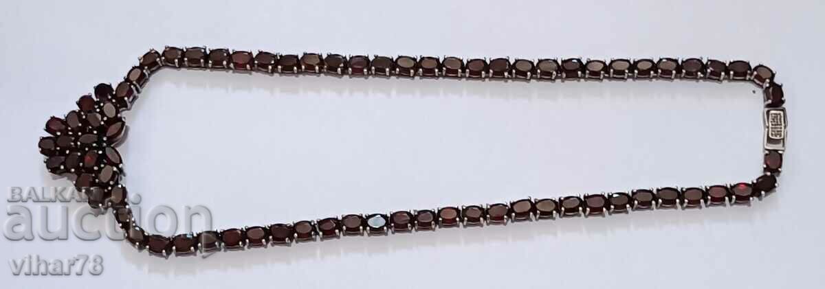 Delivery of Garnet Silver Necklace Delivery of Garnet Silver Necklace