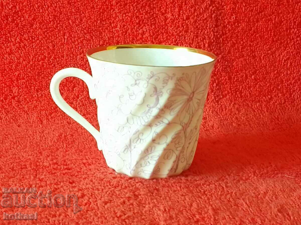 Παλαιό κύπελλο πορσελάνης LFZ ΕΣΣΔ ΕΣΣΔ Ρωσία Επιχρύσωση Παλαιό κύπελλο πορσελάνης LFZ ΕΣΣΔ ΕΣΣΔ Ρωσία Επιχρύσωση