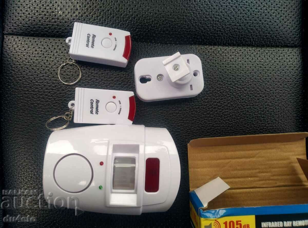 Delivery of Alarm with motion sensor + 2 remotes, New!