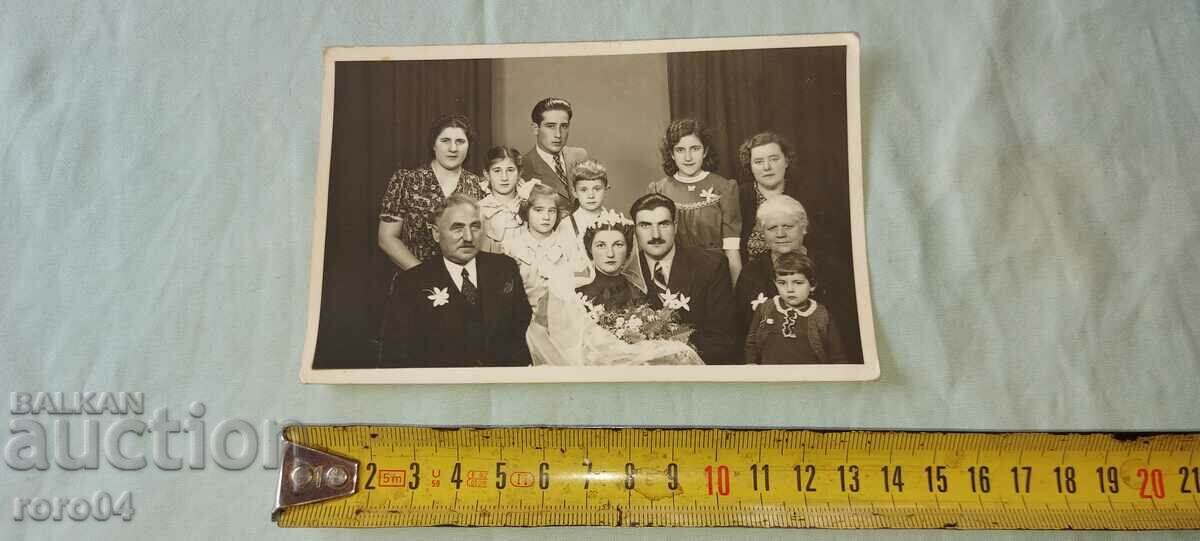 BURGAS - WEDDING - 1942 with price 5.00 BGN | € 2.56 BURGAS - WEDDING - 1942 with price 5.00 BGN | € 2.56