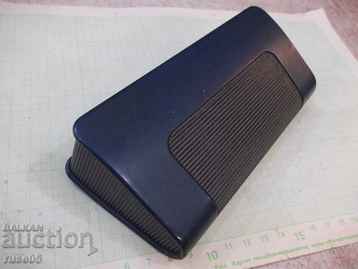 Auction Old plastic case for glasses Auction Old plastic case for glasses