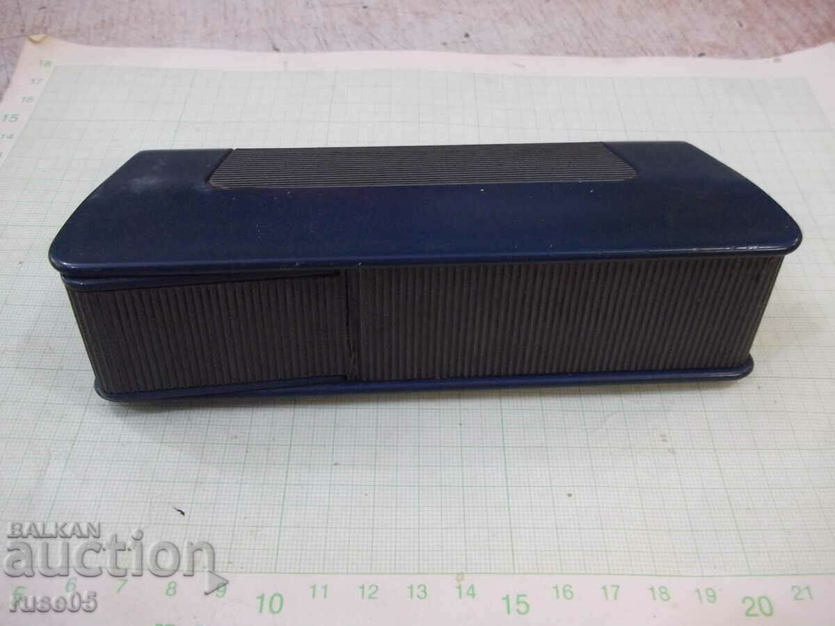 Delivery of Old plastic case for glasses Delivery of Old plastic case for glasses