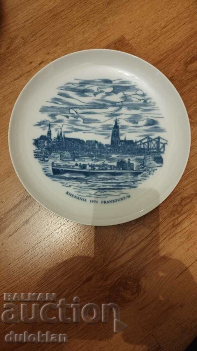 Beautiful porcelain wall plate from Frankfurt Germany