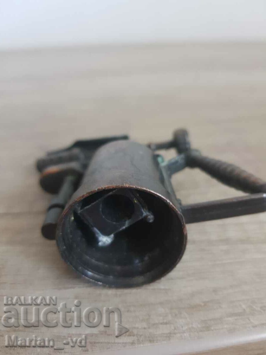 Ascuțitor metalic de colecție - 5