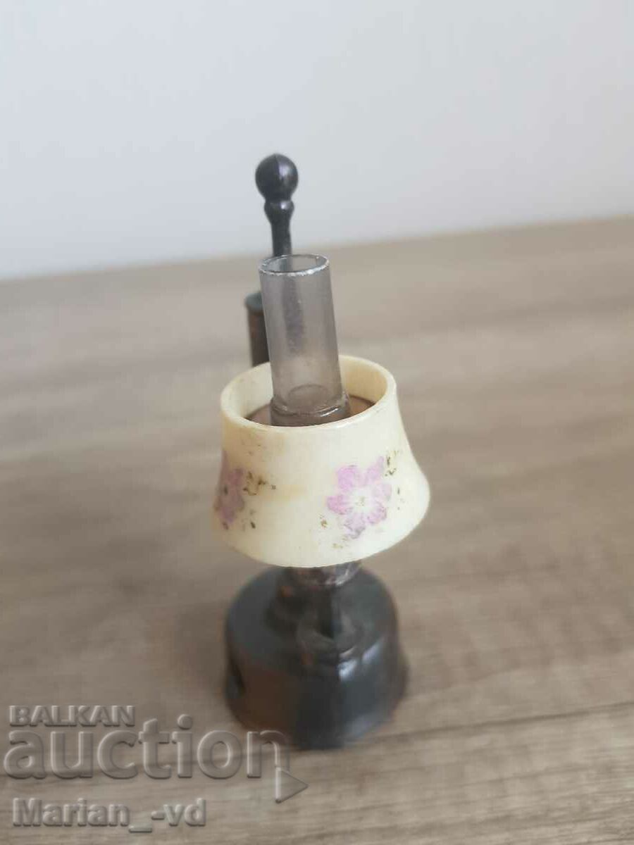 Collectible metal sharpener with price 20.00 BGN | € 10.23 Collectible metal sharpener with price 20.00 BGN | € 10.23