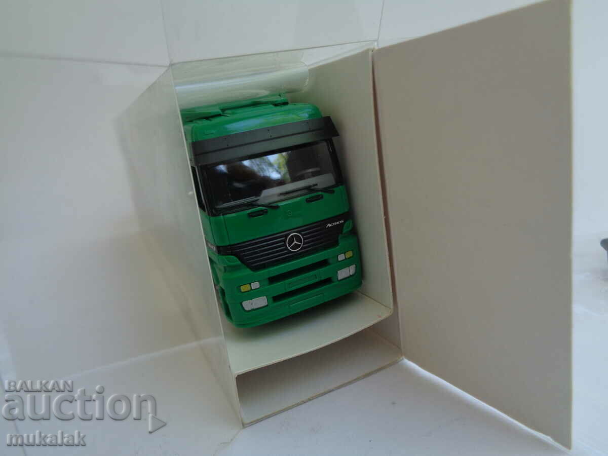 Delivery of WIKING 1:87 H0 MERCEDES BENZ ACTROS TRUCK TROLLEY MODEL Delivery of WIKING 1:87 H0 MERCEDES BENZ ACTROS TRUCK TROLLEY MODEL