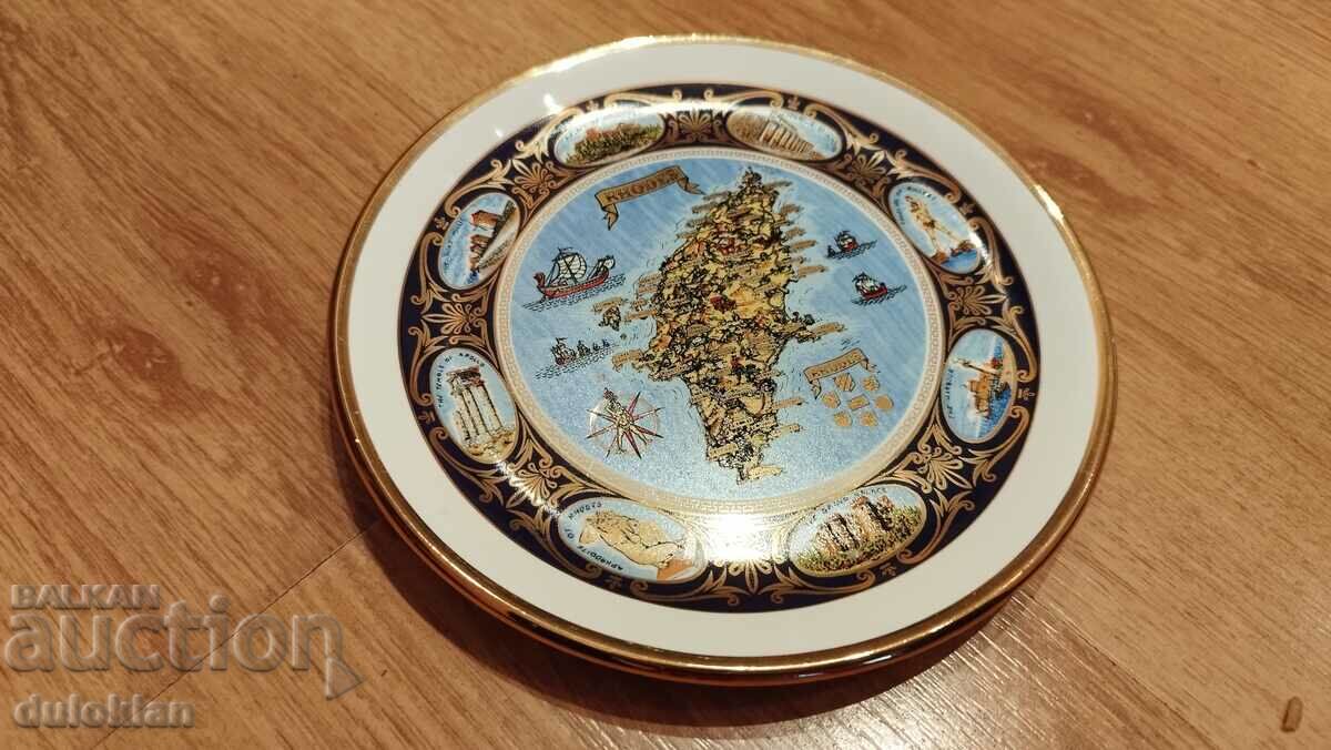 Красива порцеланова чиния от Родос-Гърция.