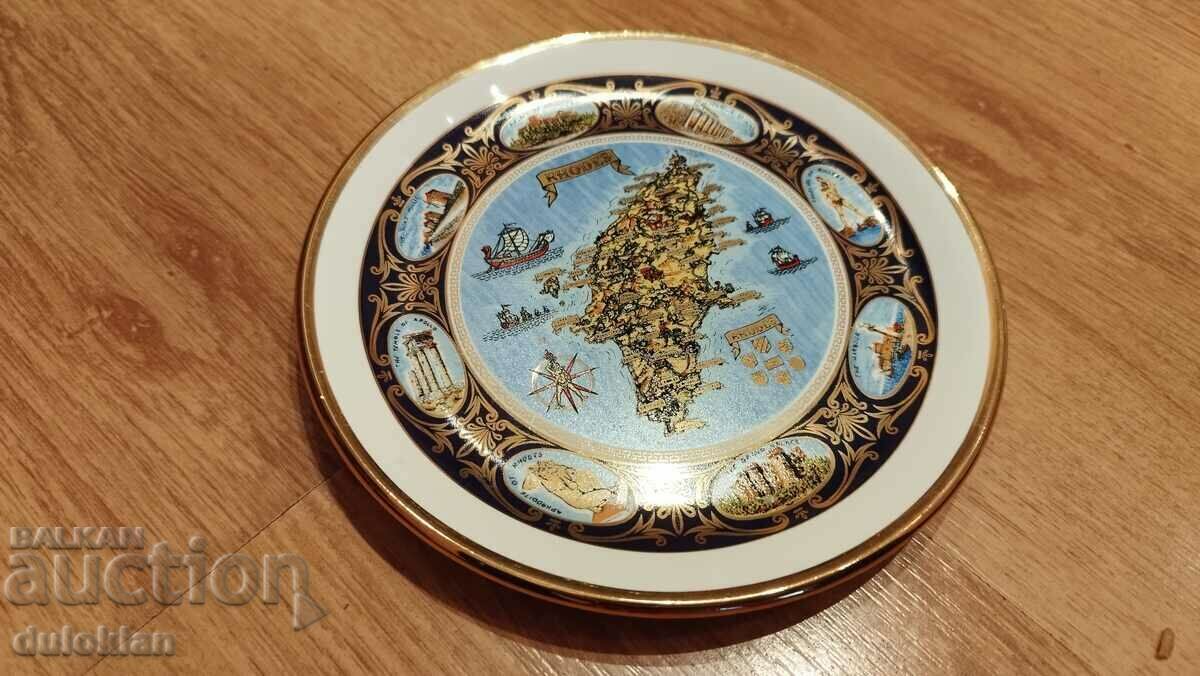 Красива порцеланова чиния от Родос-Гърция.