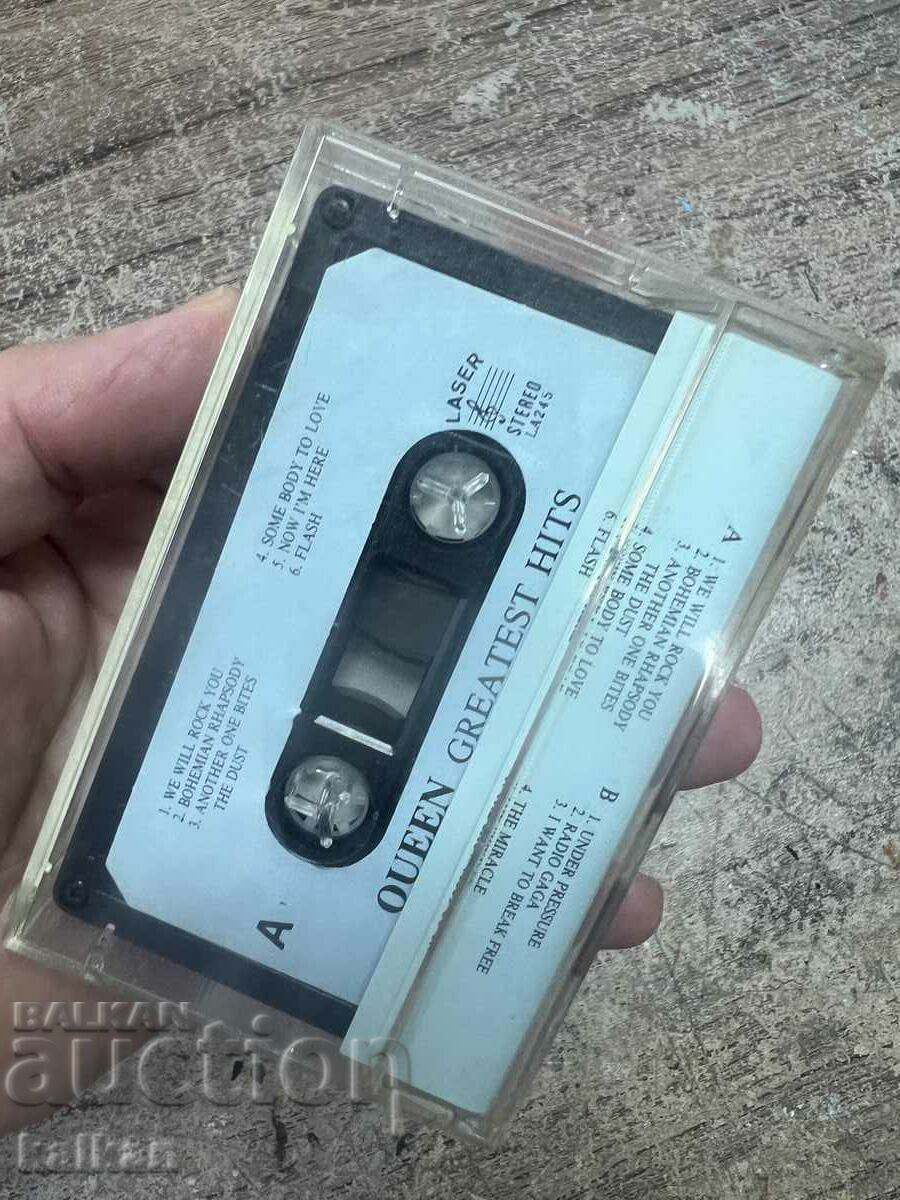 Auction Audiocassette Queen - Hits Auction Audiocassette Queen - Hits