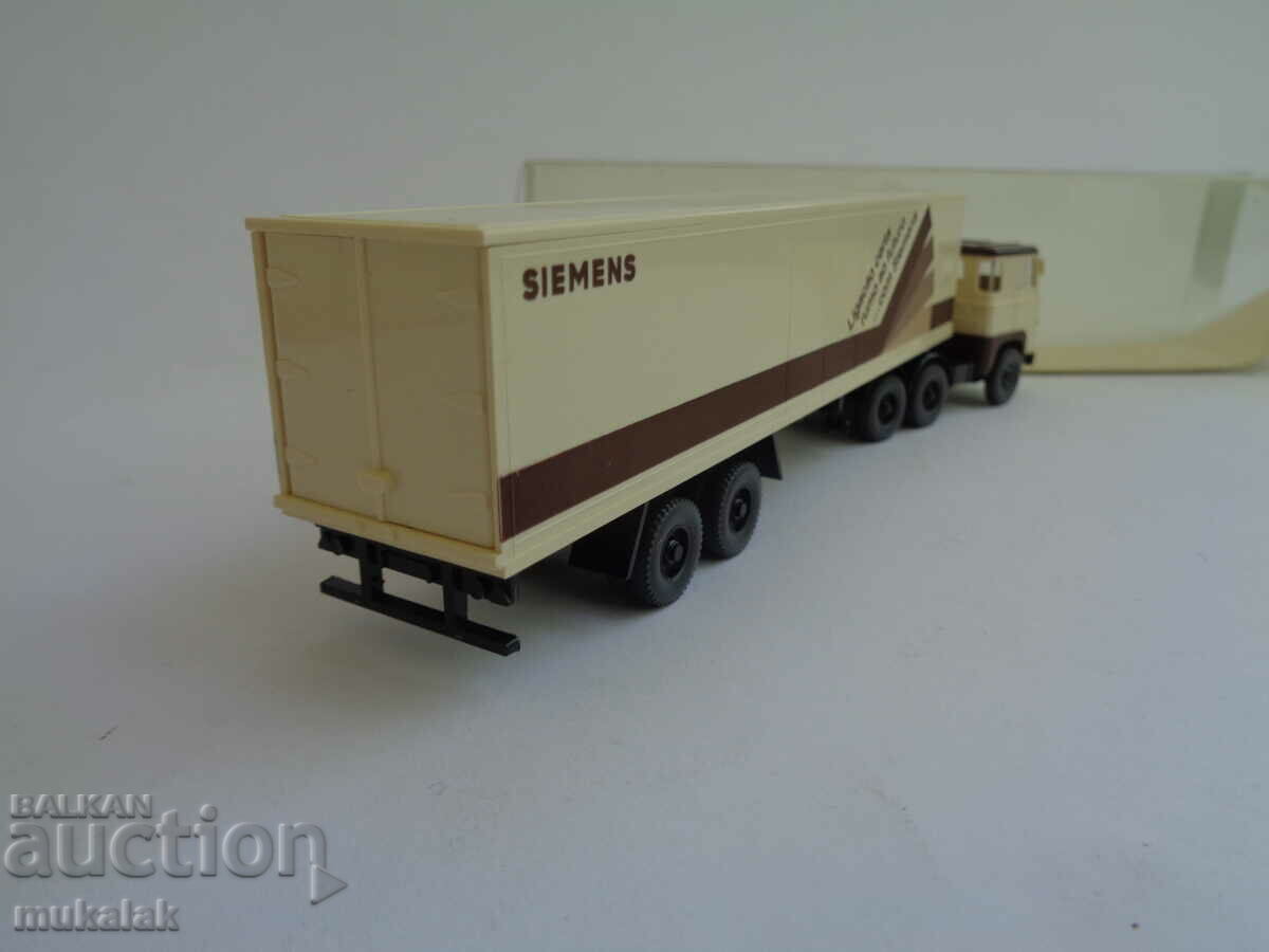 WIKING 1:87 H0 SCANIA TIRE TRUCK TROLLEY MODEL - 6 WIKING 1:87 H0 SCANIA TIRE TRUCK TROLLEY MODEL - 6