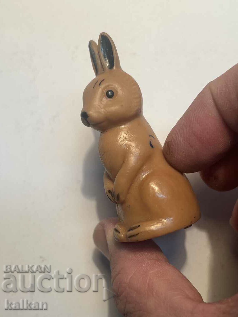 Iepuraș de cauciuc cu preț 6.00 BGN | € 3.07