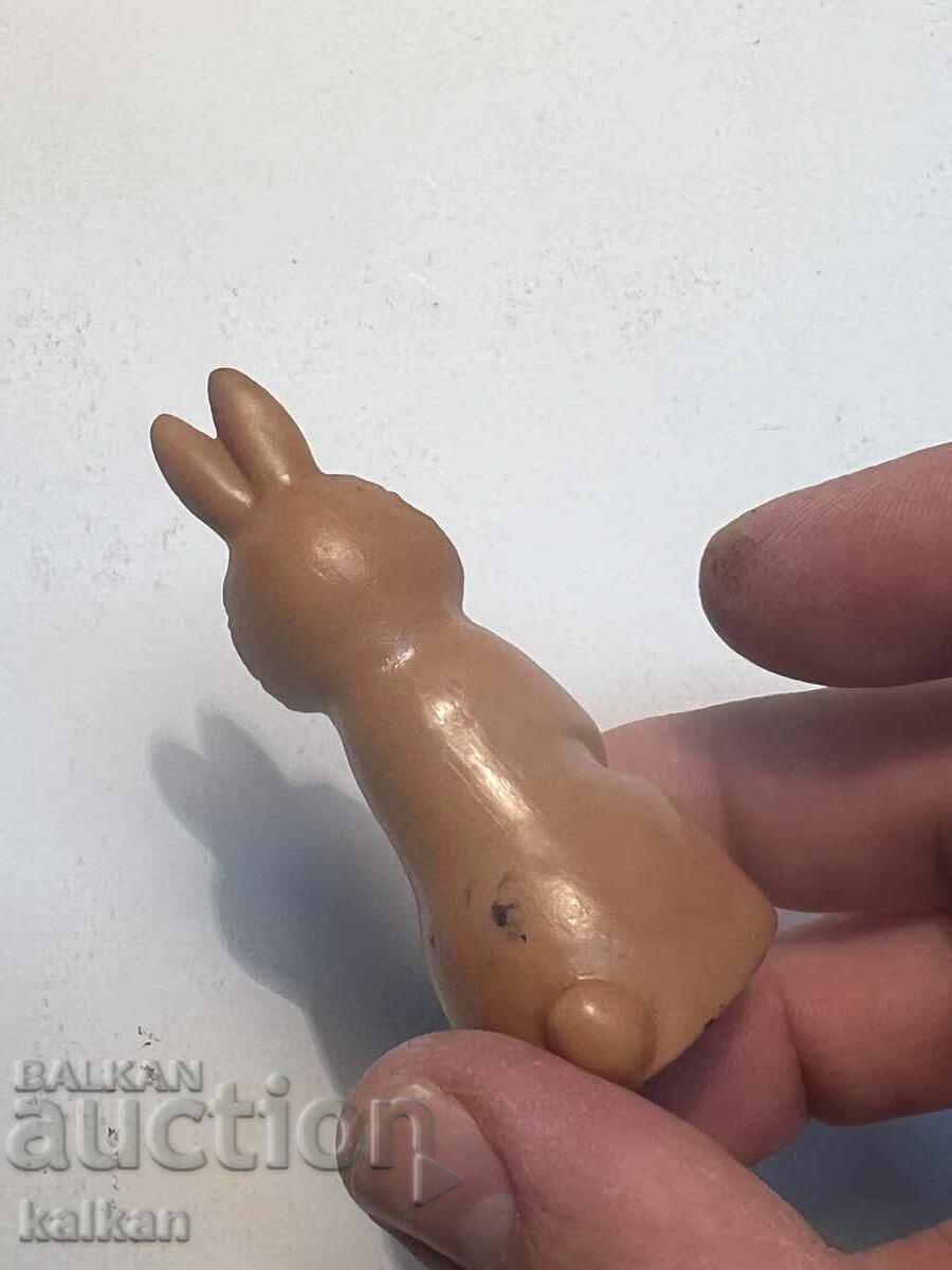 Licitație Iepuraș de cauciuc