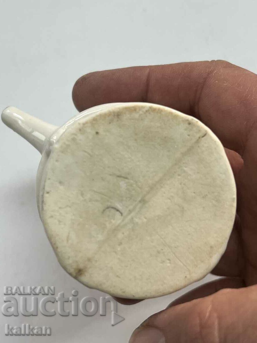 Δημοπρασία Πορσελάνινο ειδώλιο Δημοπρασία Πορσελάνινο ειδώλιο