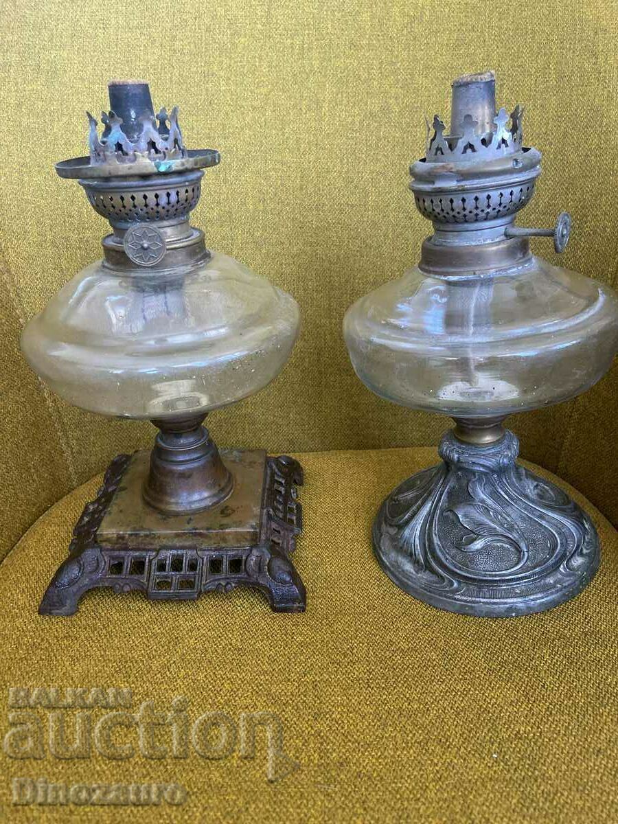 Lot of two gas lamps